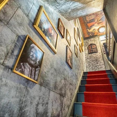 Hogwarts Hideaway Themed Property Watford  Extérieur photo